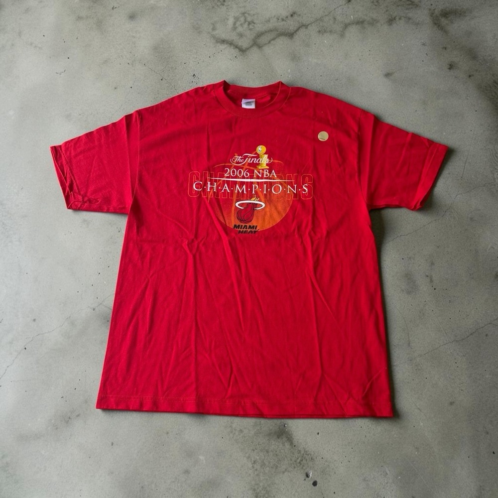 VTG NEW Miami Heat 2006 NBA Champions T Shirt Mens XL Red Basketball Finals Y2K